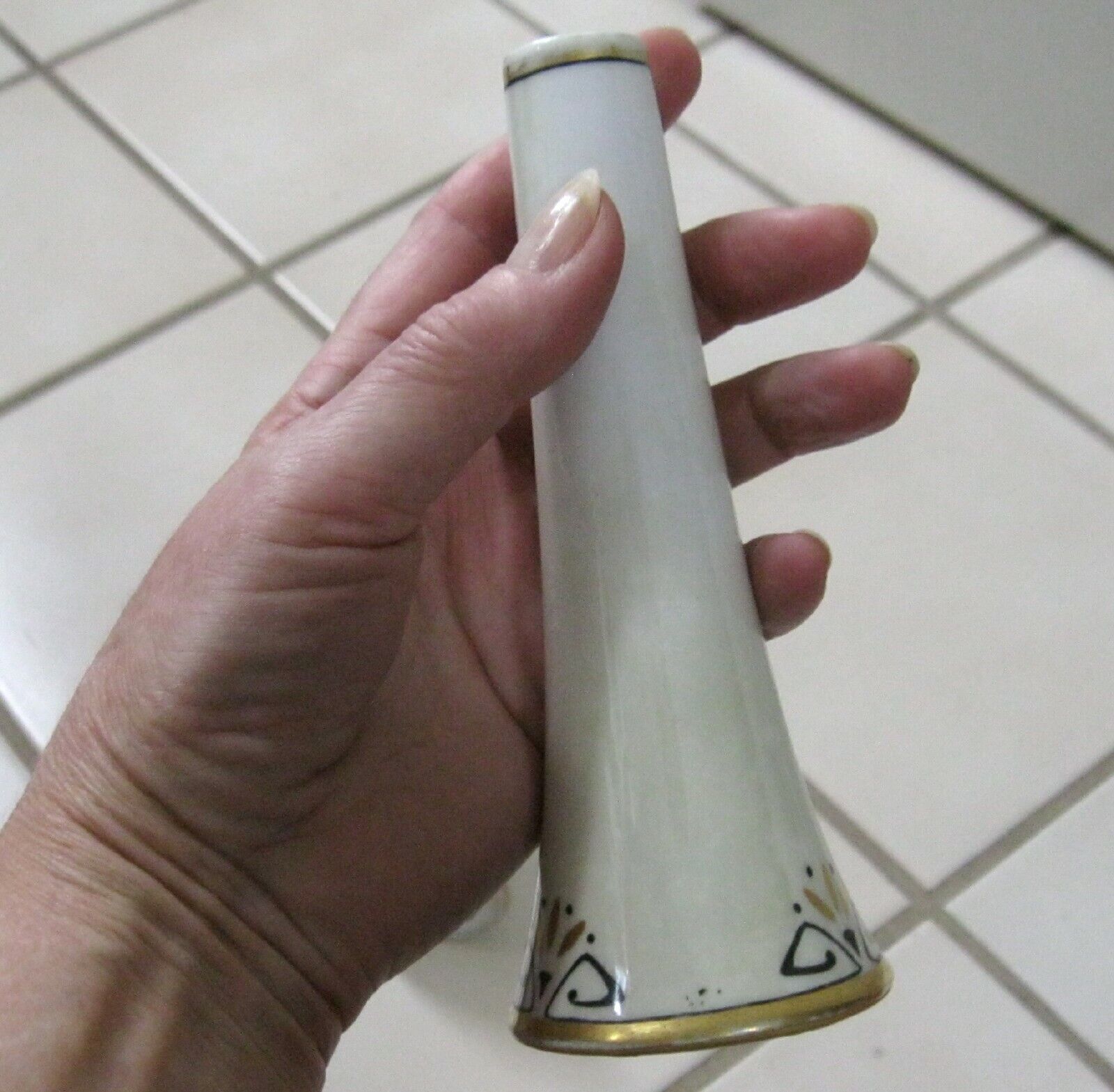 Vintage ST Porcelain Salt & Pepper Shakers Gold Trim 6