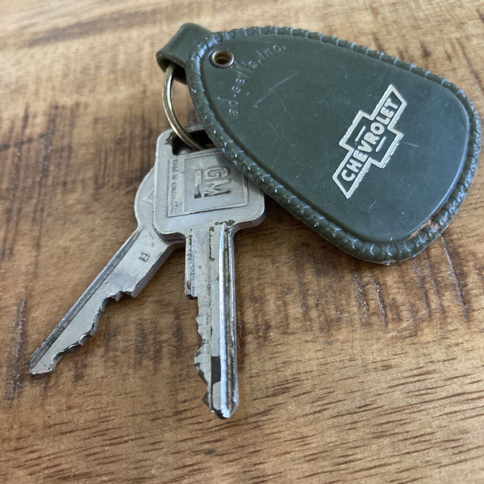 Vintage GM Chevy Keys Ring Key Chain
