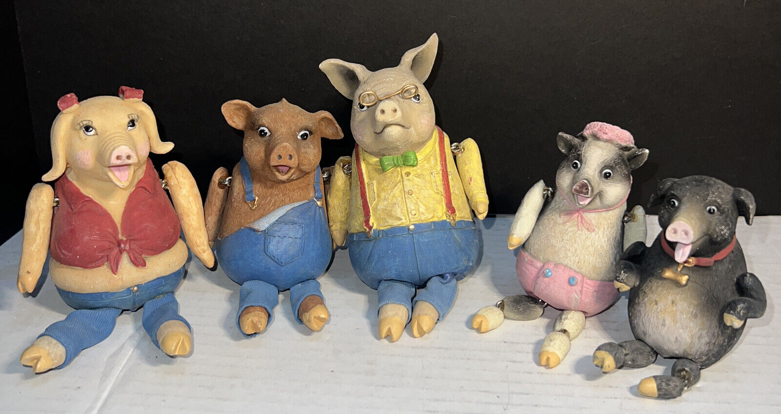 Vintage WMG Poly Resin Shelf Sitter Figurine Set of Five Pigs - Retired RARE