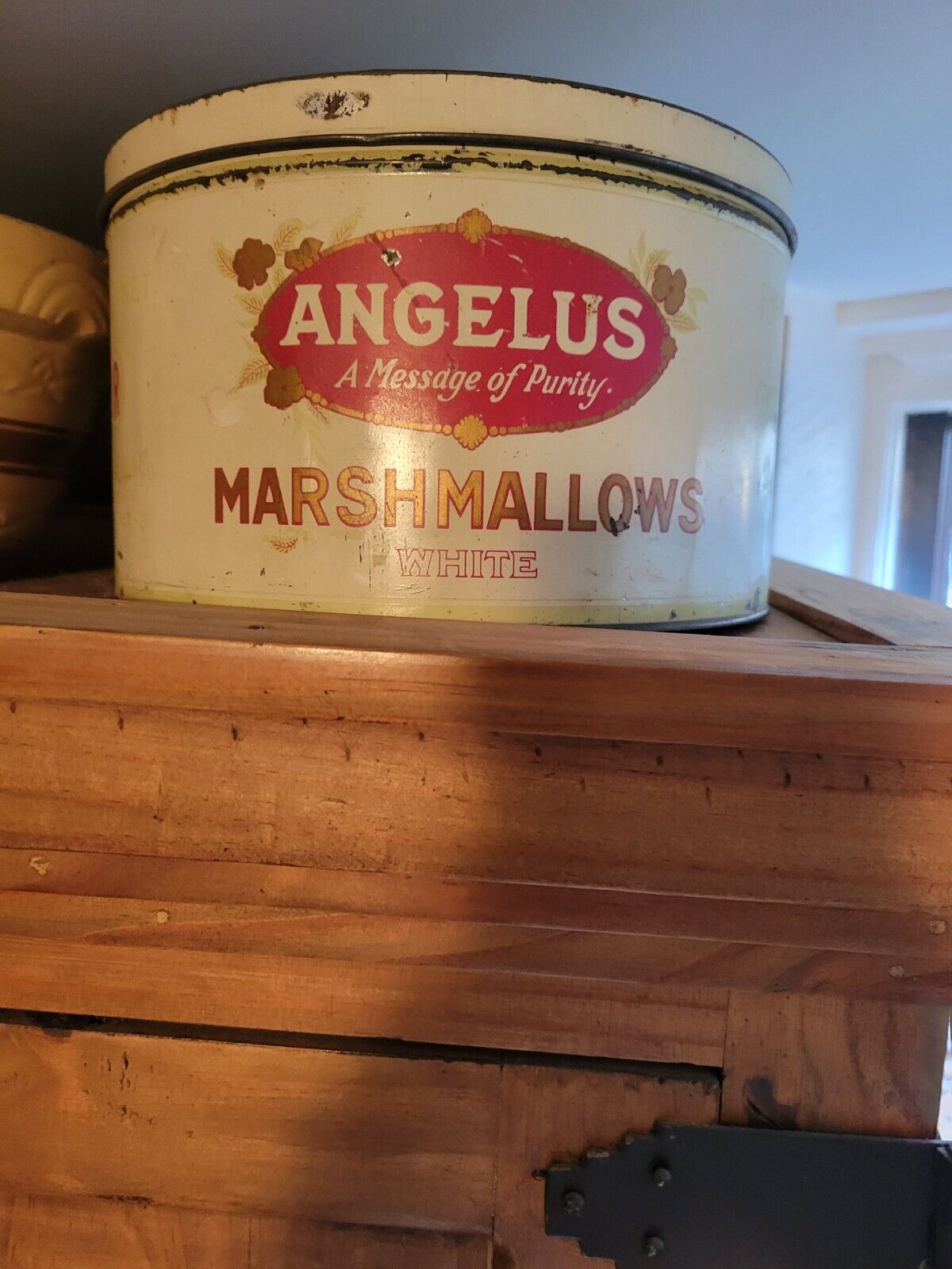 Antique Angelus Marshmallows Tin, The Cracker Jack Co, 5 lb 