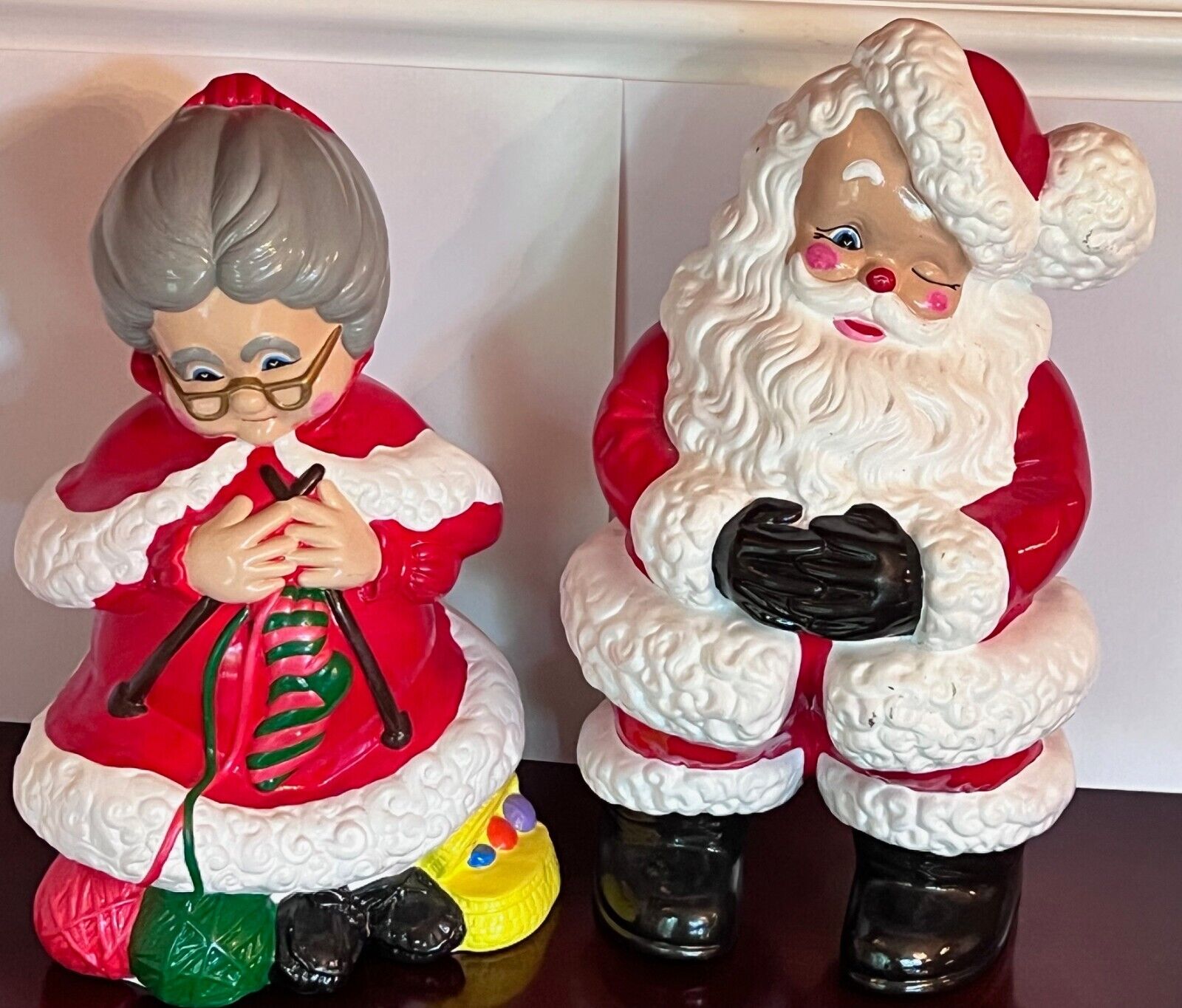 Vtg Atlantic Mold Ceramic Winking Santa Mrs Claus Christmas Figure Retro Kitsch