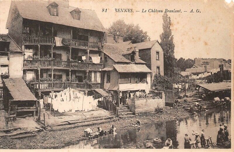 RENES - Le Château Branlant 