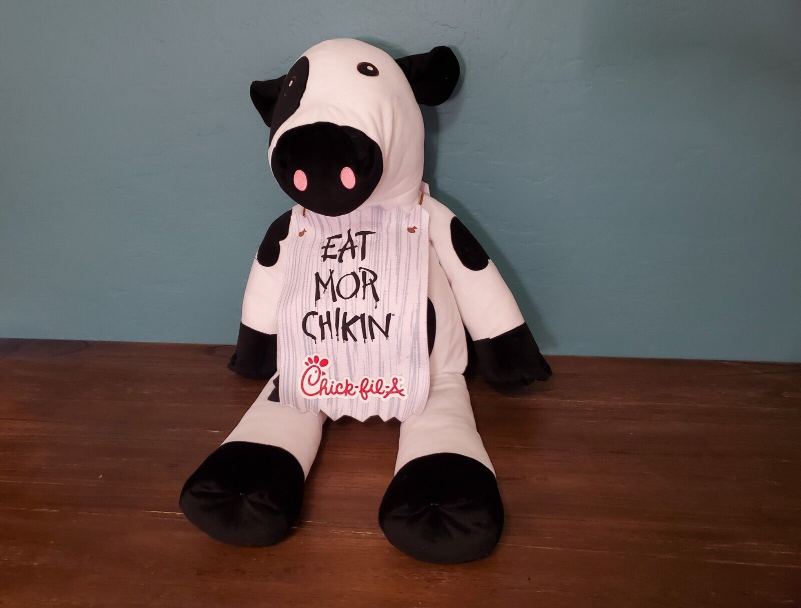 Chick-fil-a Jumbo BIG Large 33 Inch Plush Eat More Chicken Cow Store Display