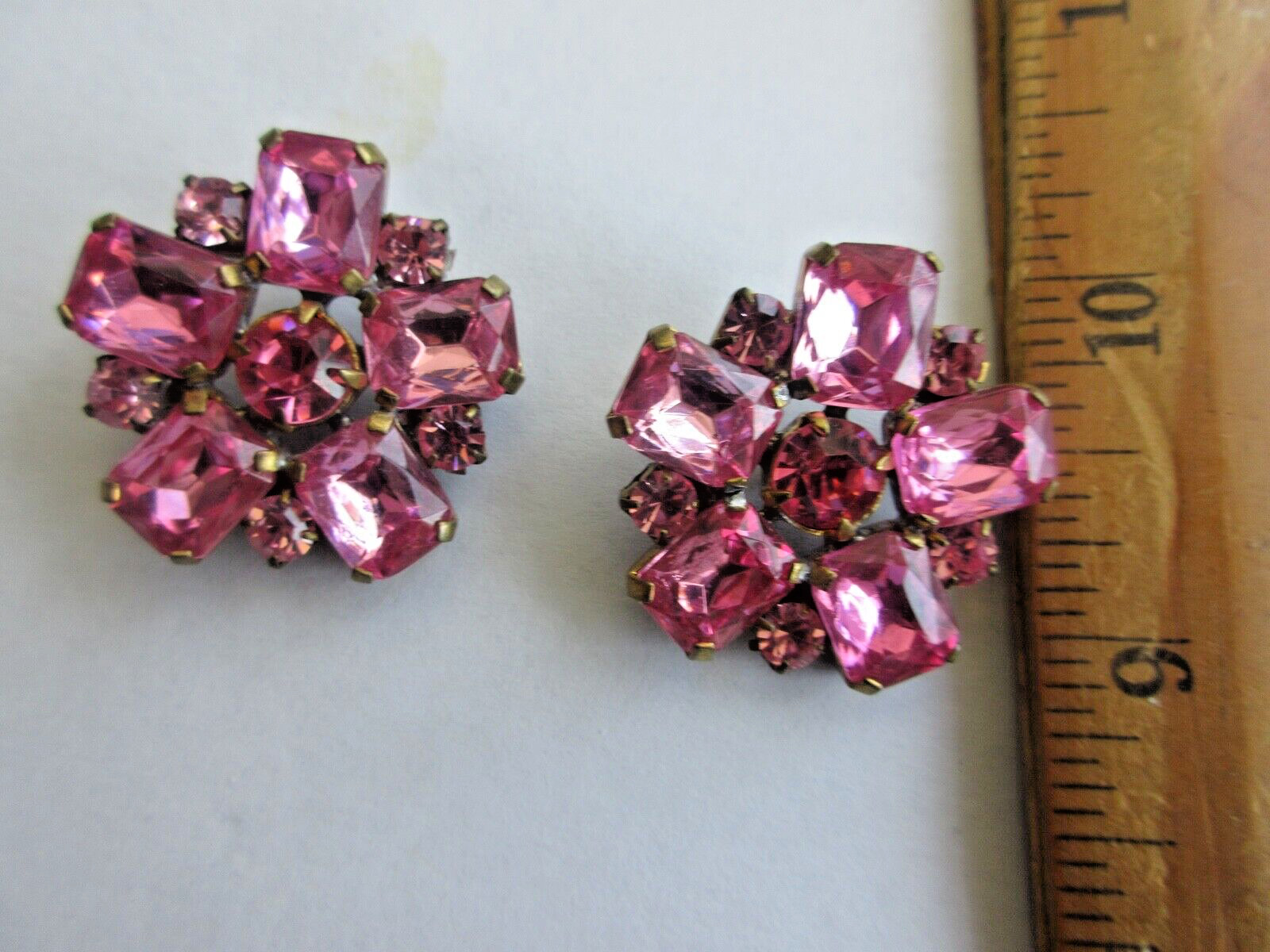 OUTSTANDING  2  Czech Vintage Glass Rhinestone Buttons      Shades of Pink