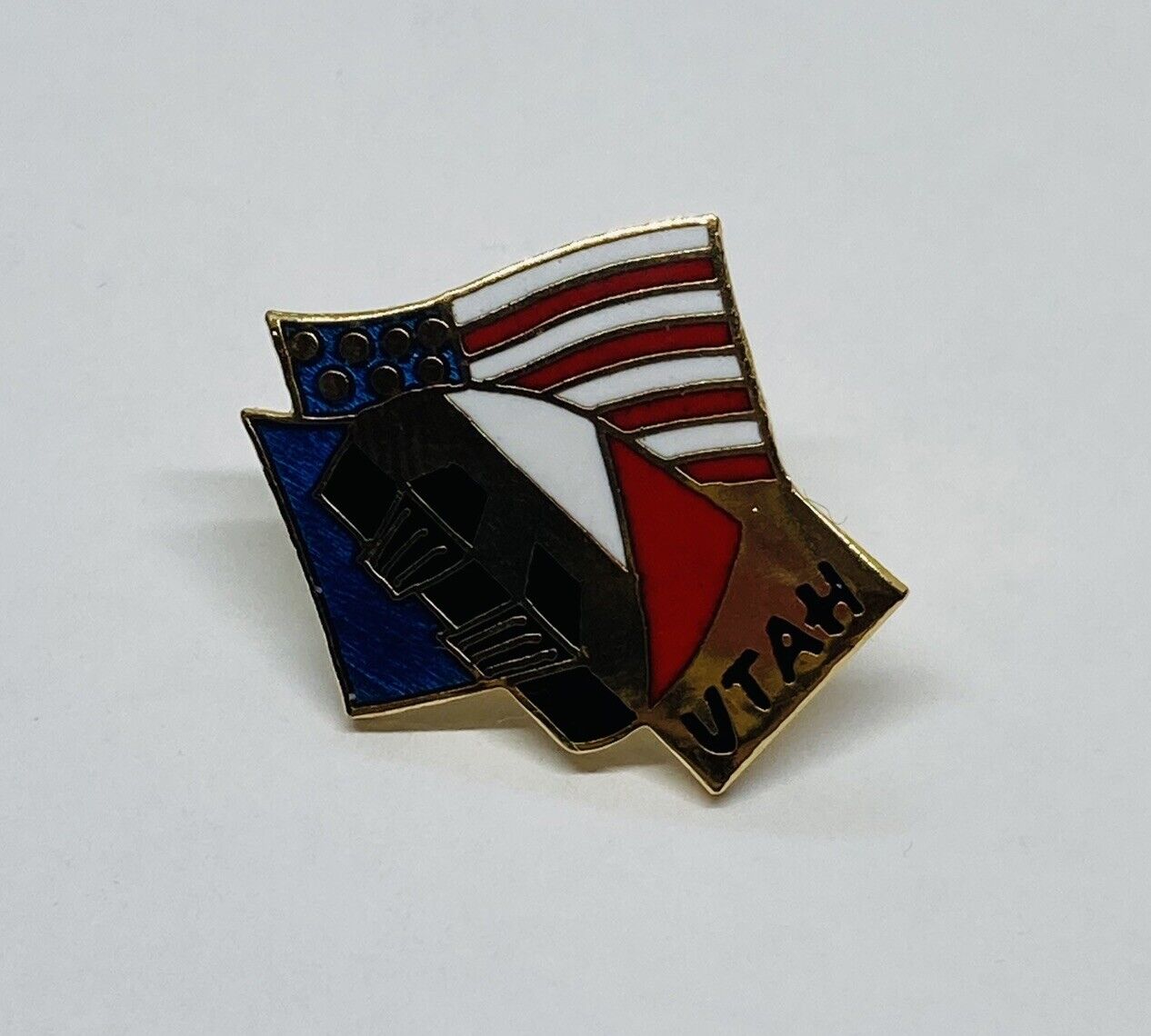 Vintage Arcapea 1994 D-Day Normandy “Utah” Anniversary Enamel Lapel Pin 22