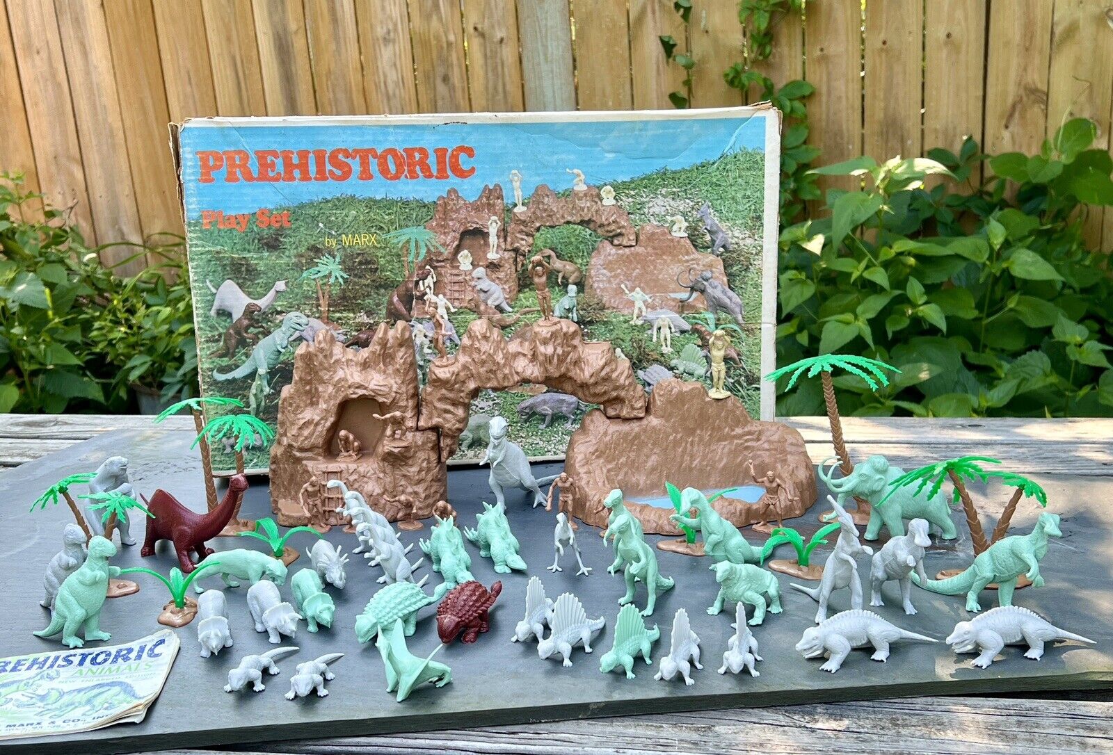 1971 Marx plastic Prehistoric Playset #3398