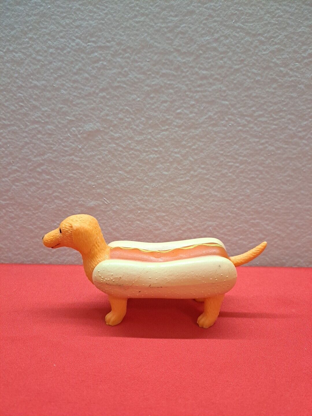 Ankyo Dachshund Hot Dog With Mustard Fig 073122, Pre-owned