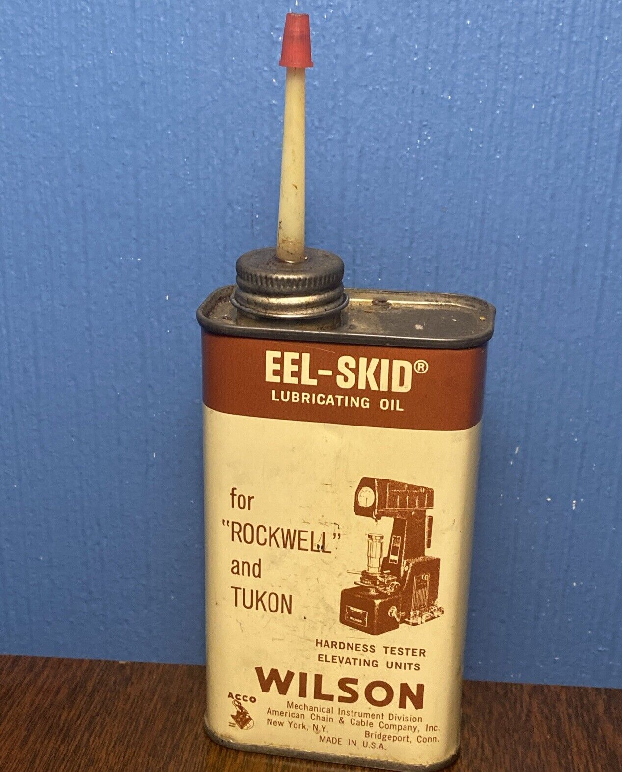 VINTAGE Eel-Skid Lubricating Oil - 80% Full Tin Container Wilson Rockwell Tukon 