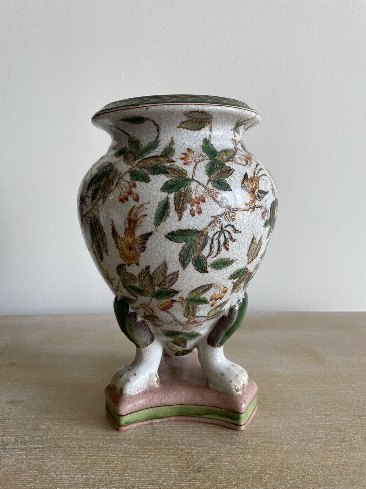 antique 1895 Wong Lee 10” Floral Bird Oriental Pedestal Base Vase/Urn 