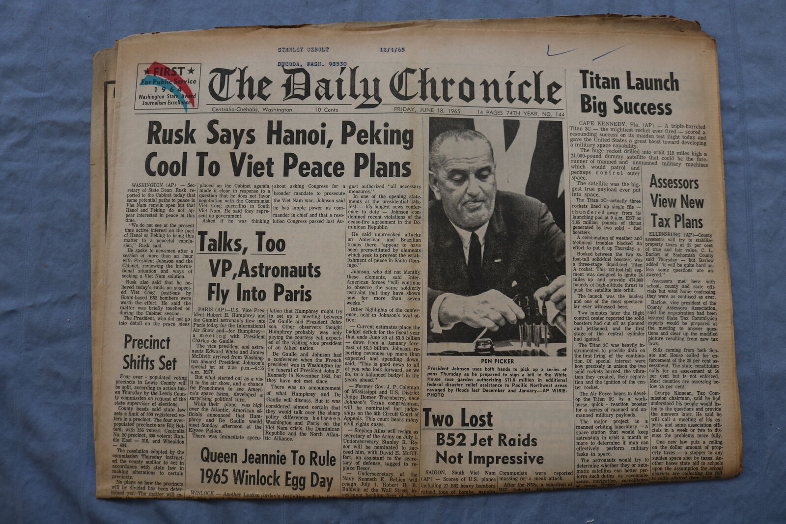 1965 JUNE 18 THE DAILY CHRONICLE NEWSPAPER -HANOI, PEKING COOL TO PEACE- NP 8526