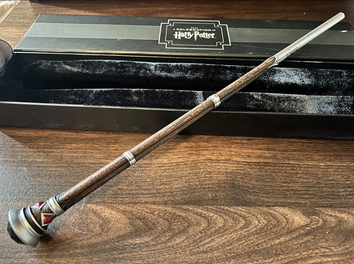 Harry Potter Wand Celebration 2018 - Limited Edition of 1000 - EXTREMELY RARE