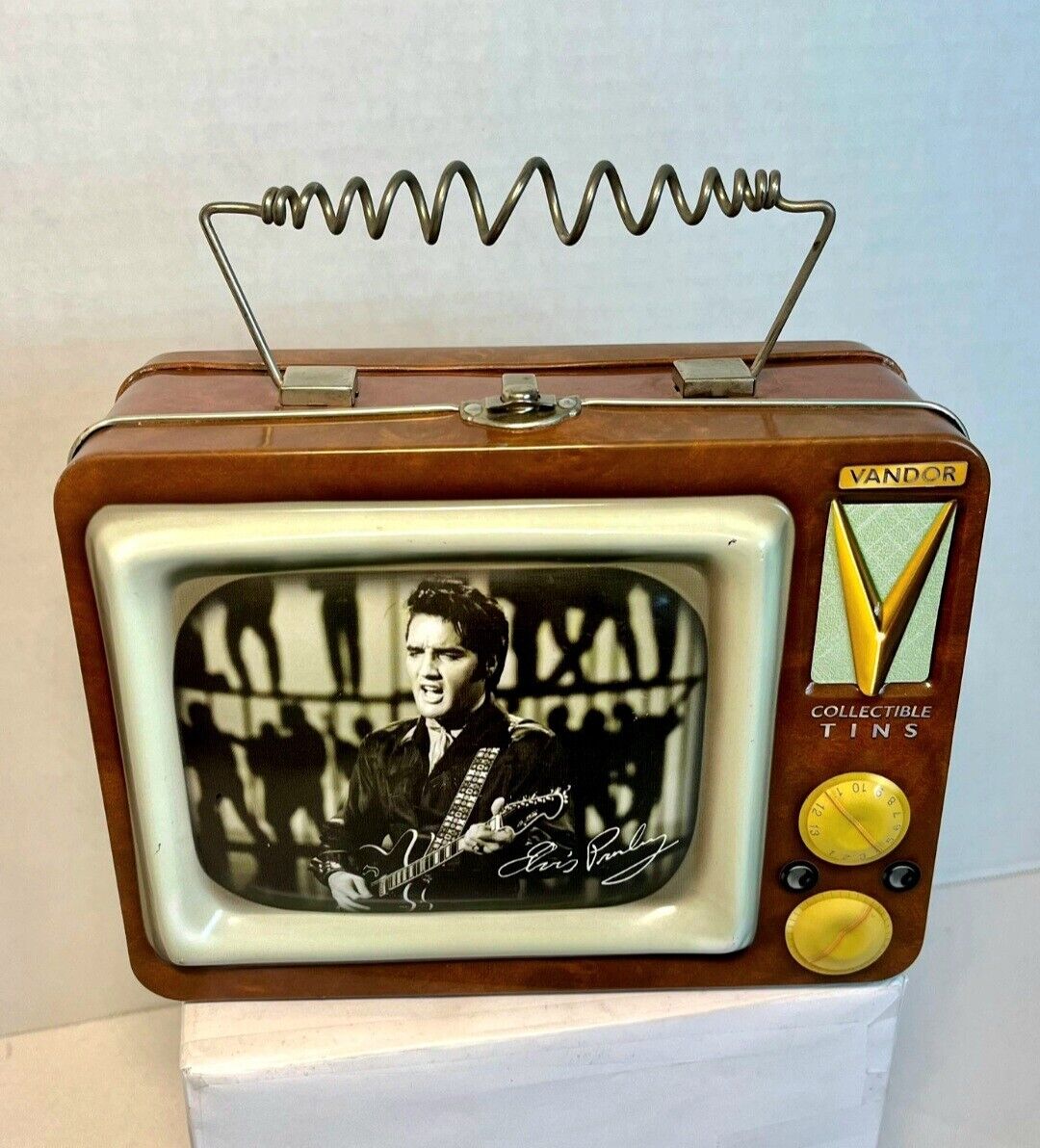 Vintage 1999 Elvis Presley Vandor Collectible Metal TV Tin Lunch Box Rock & Roll