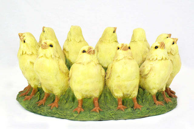 Classic Large Circle of Yellow Chicks - Delamere Design