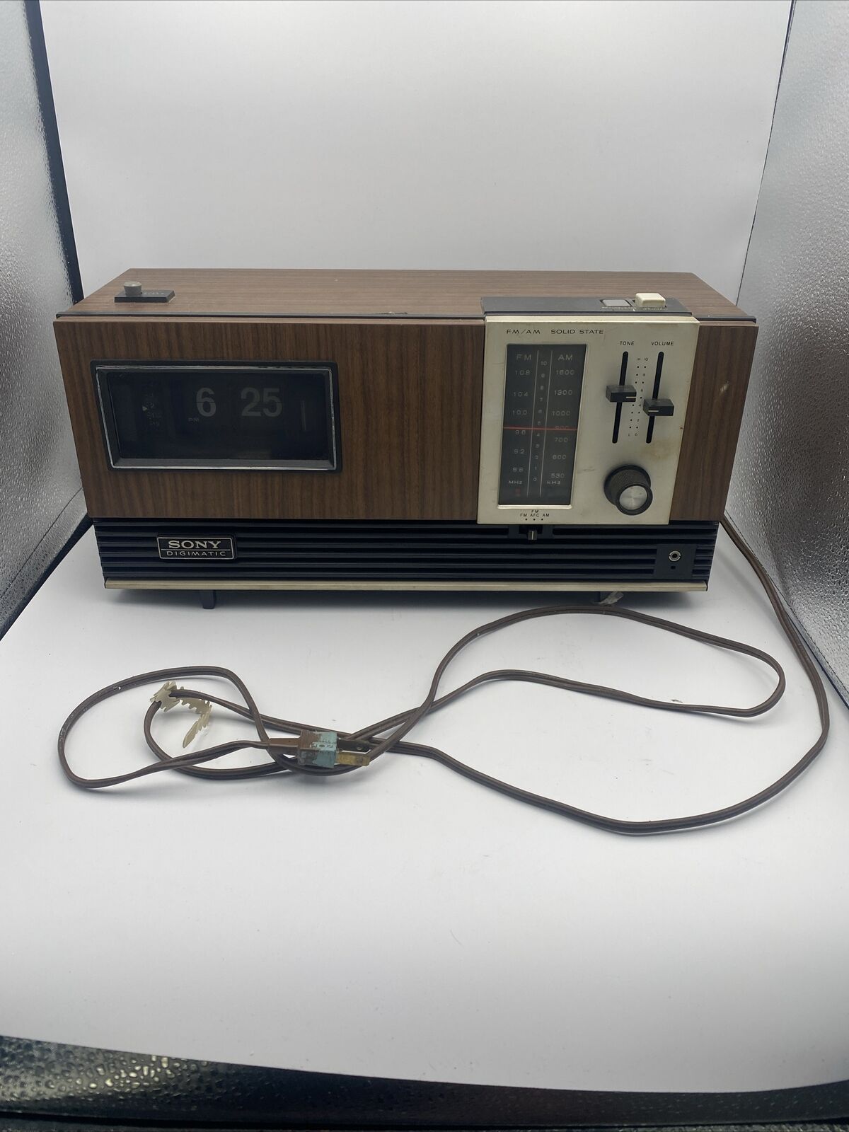 Sony Flip Clock Alarm Vintage Kitchen Radio Danish Style