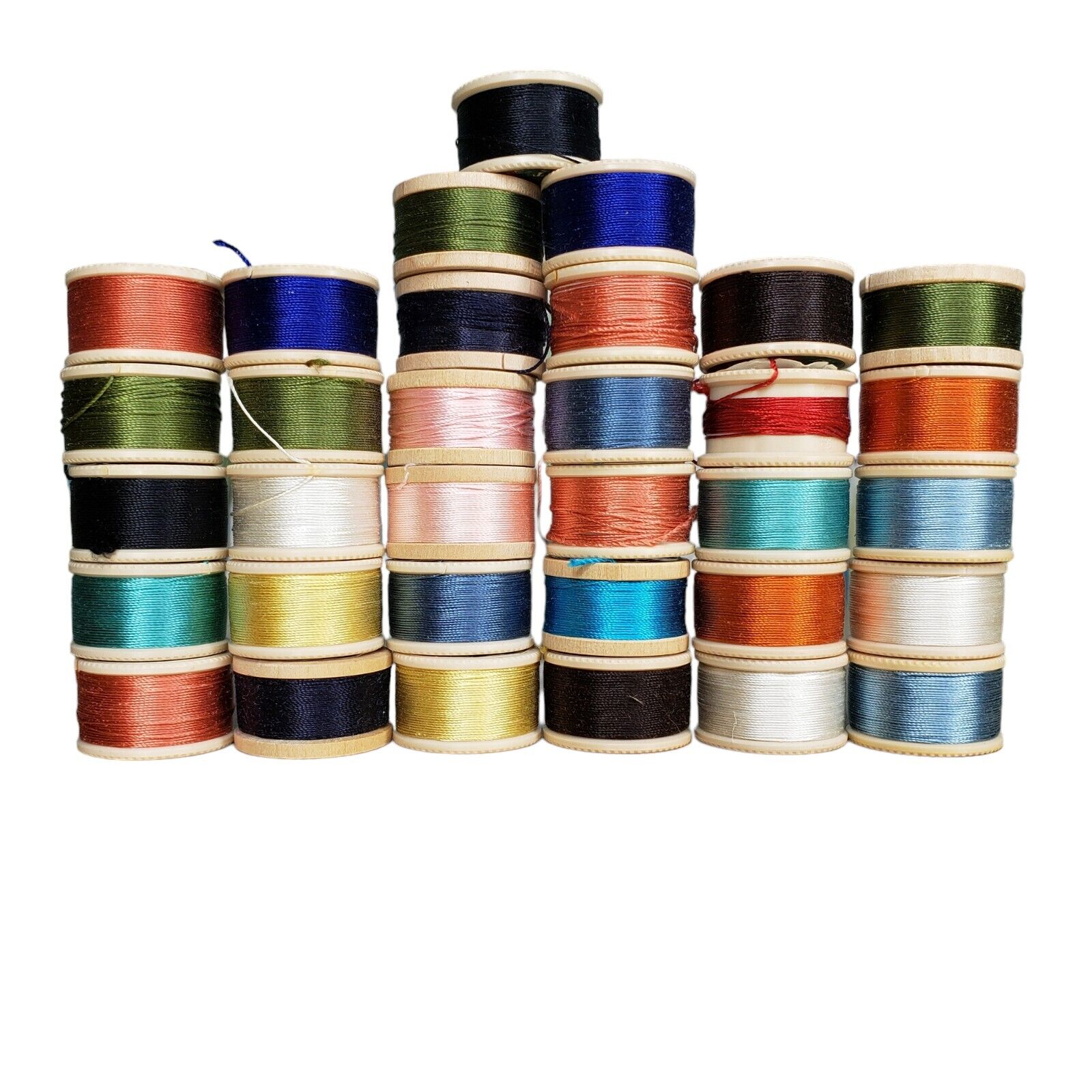 Coats & Clark's Silk Twist Thread Vintage O.N.T. Lot Of 33 Size D Sew Craft
