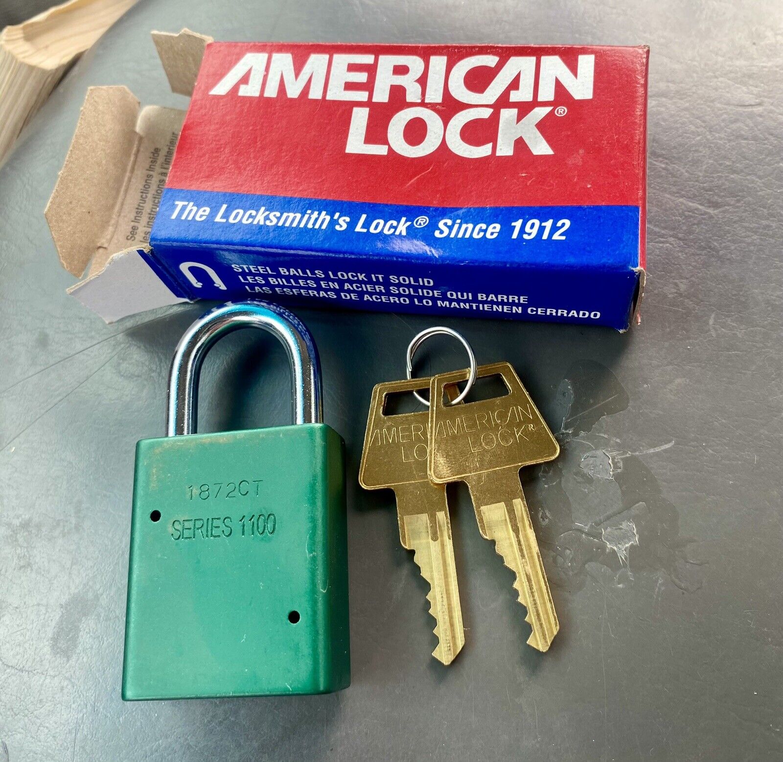 American Lock A1105KAW6000RED Aluminum Body Padlock with 2 Keys 10G462 1105Green