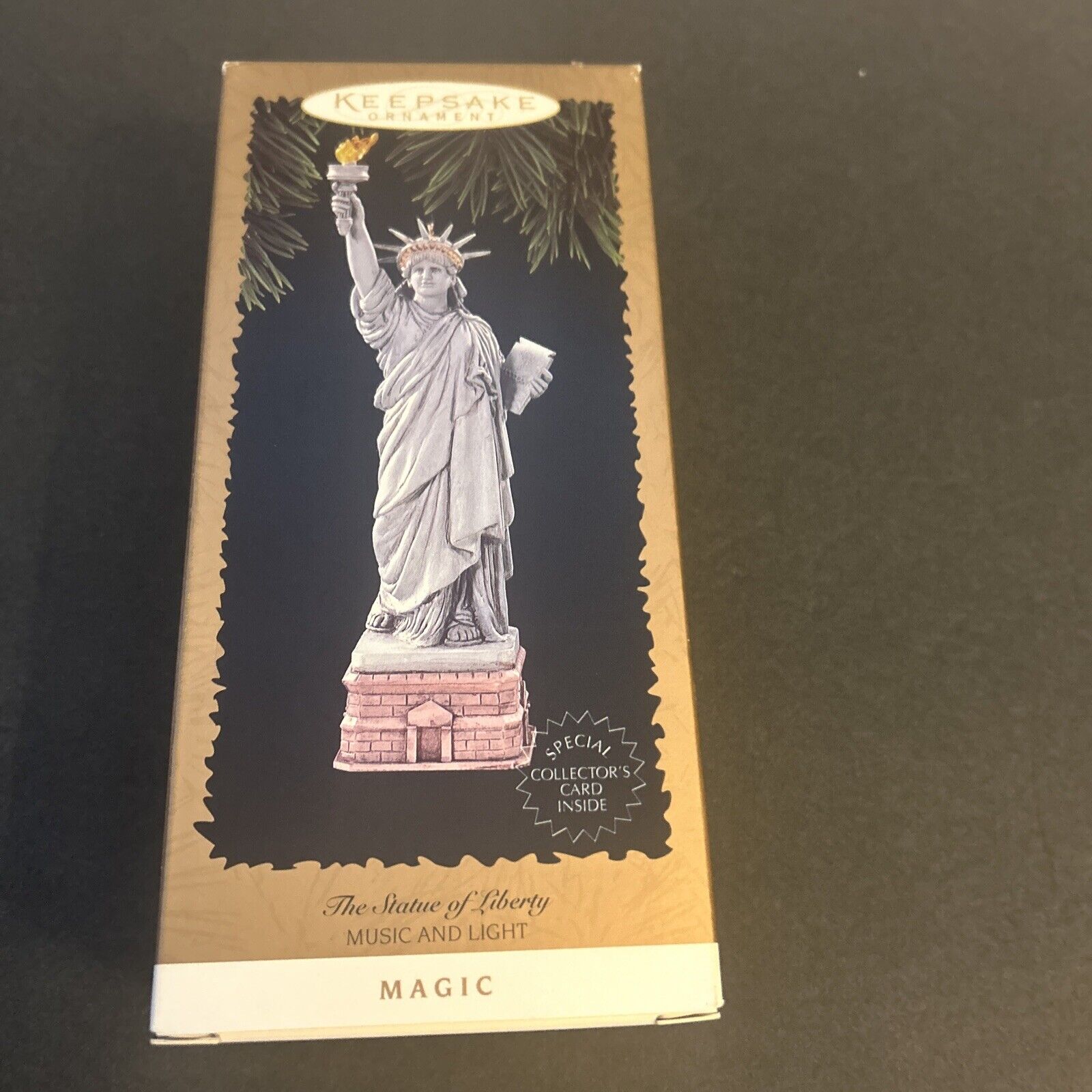Statue of Liberty 1996 Hallmark Magic Ornament Light Music Star Spangled Banner