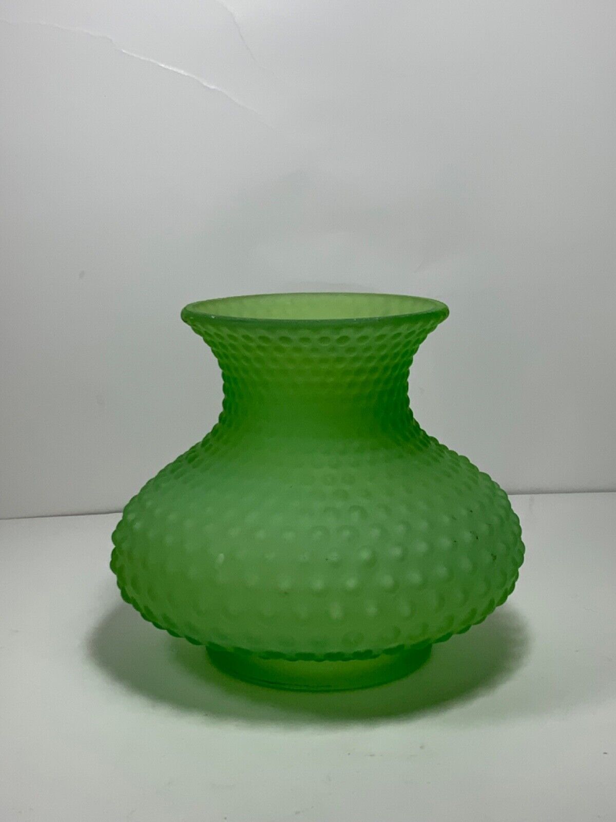 Vintage 5 in. Green Glass Hobnail Lamp Shade Fitter 3.25 in.