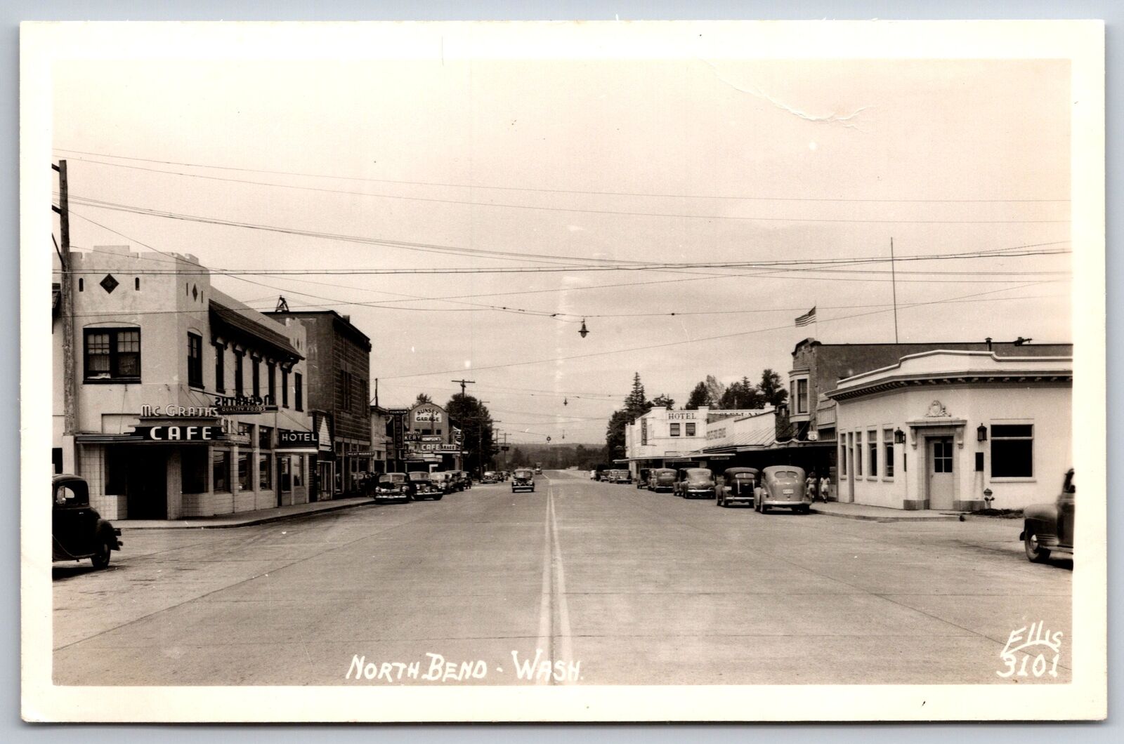 North Bend Washington~McGraths Café~Sunset Garage~Hotel~1940s Cars~RPPC