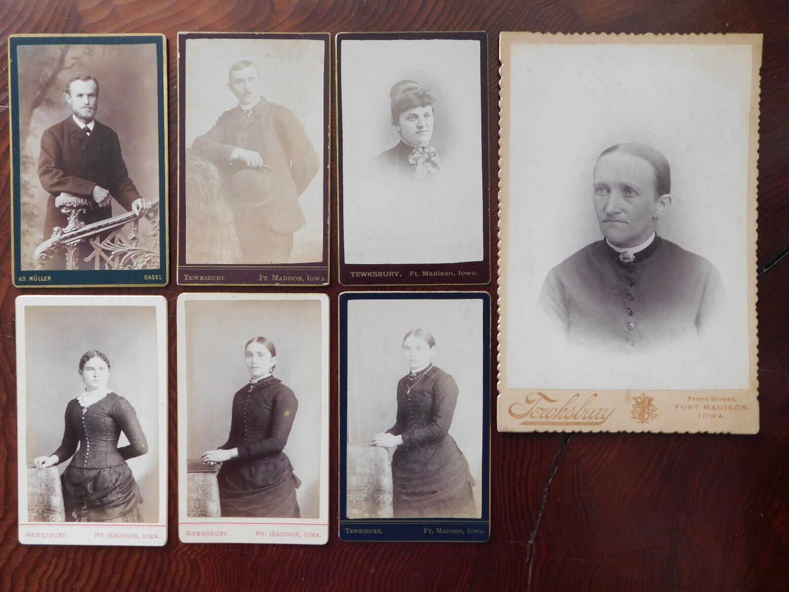 Lot of 7 Antique Cabinet Card Portrait Photos  - late 1800s men and women