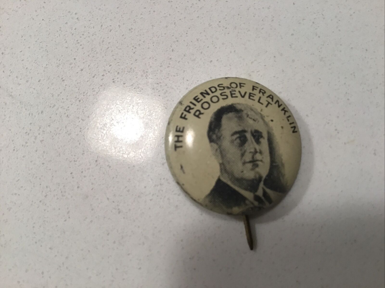 1936 Franklin D. Roosevelt FRIENDS OF FDR campaign pin pinback button president