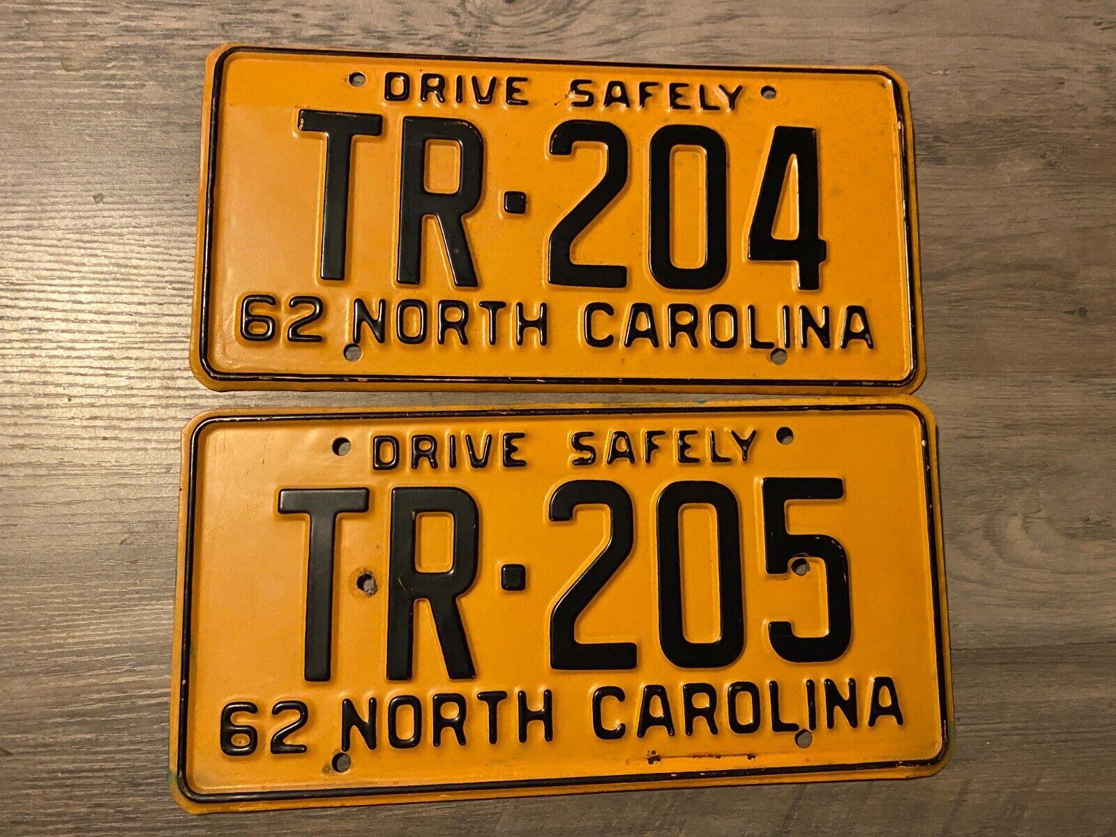 Lot of 2 North Carolina Licenses License Plate 1962 Consecutive Numbers