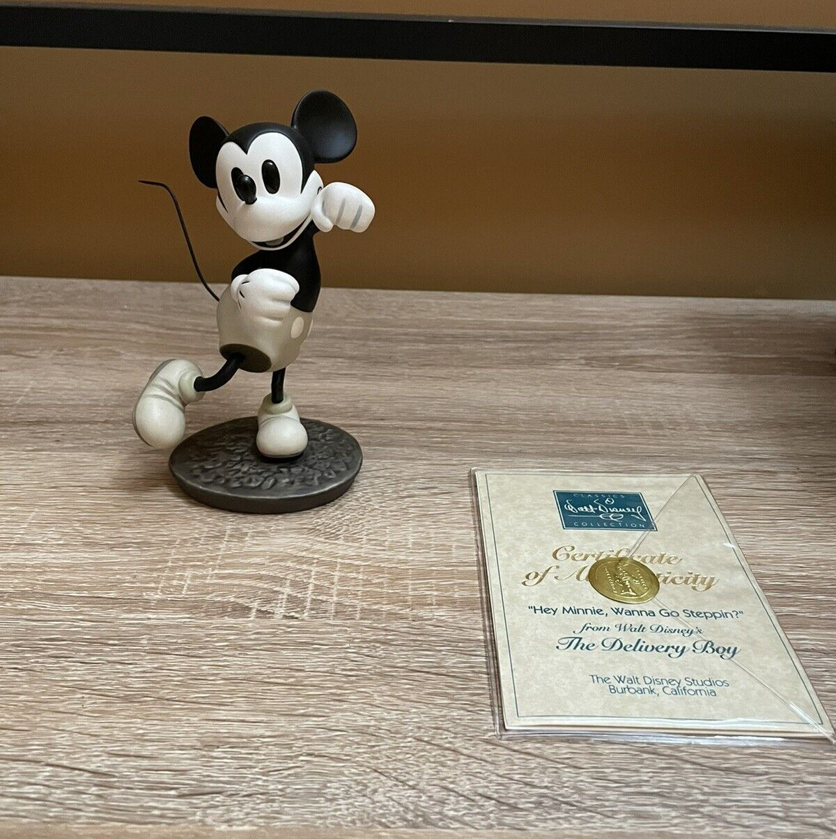 WDCC Disney Classics Mickey Delivery Boy Hey Minnie Wanna Go Steppin w COA & Box