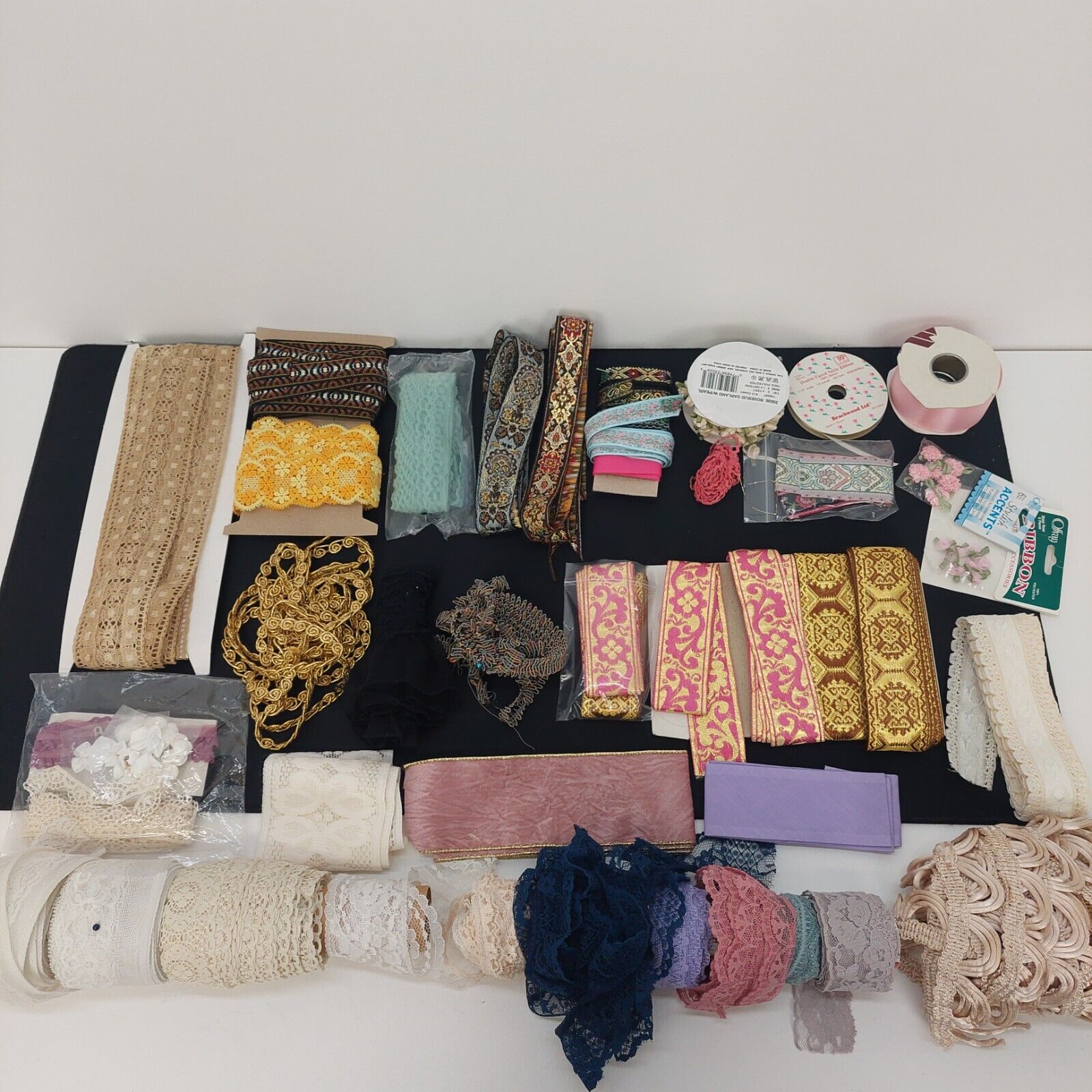 Big Lot Vintage Lace Trims Remnants Crochet, Tatting, Metallic, Pastel