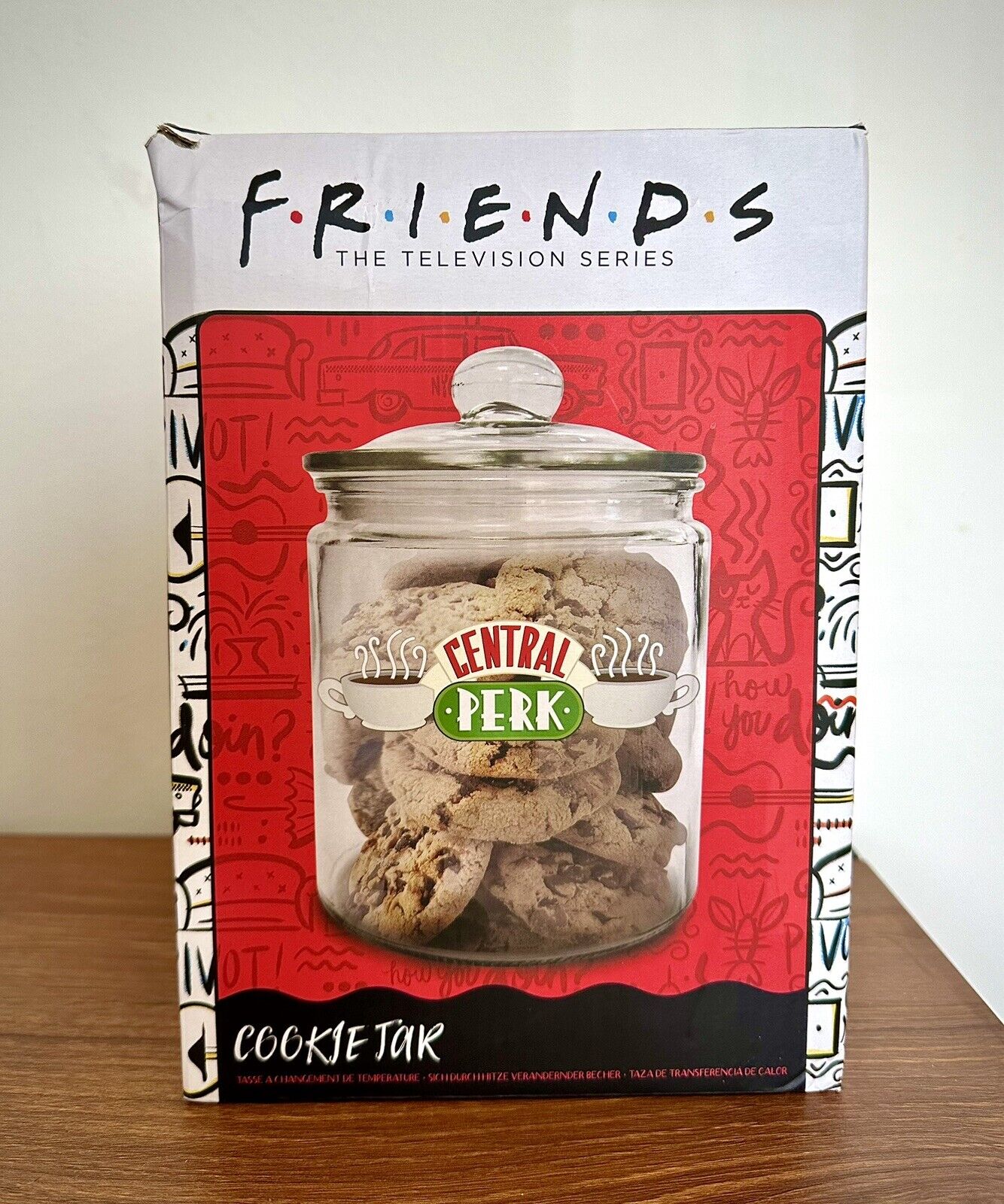 Friends TV Show Merchandise - Central Perk Cookie Jar - Box Damage - New