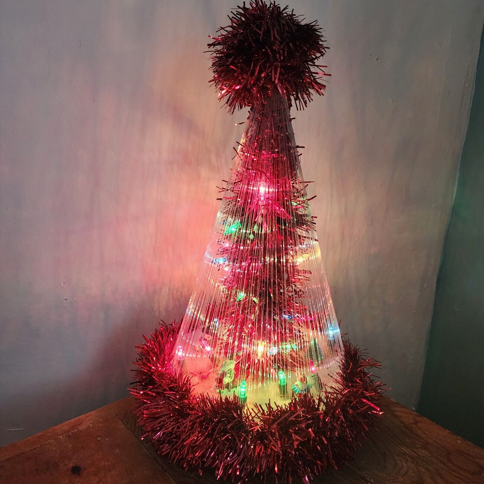 Vintage Christmas Light Up Display Tree Hat Red 14