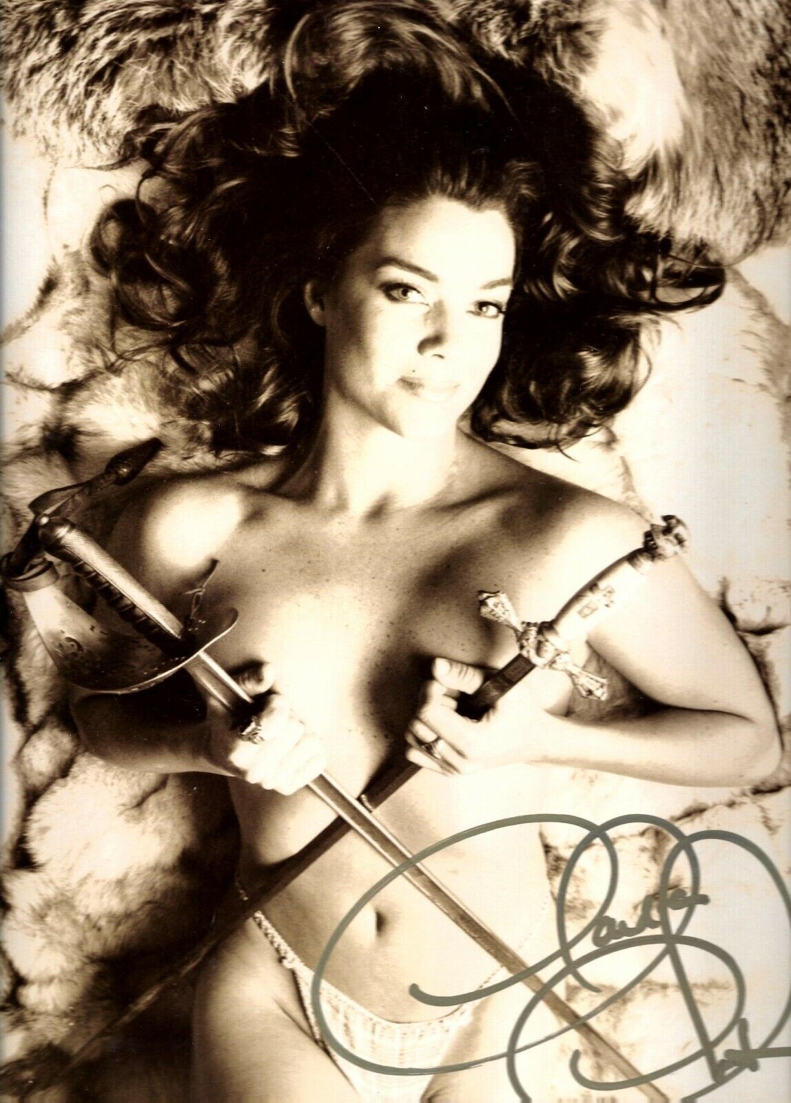 CLAUDIA CHRISTIAN AUTOGRAPHED IN GOLD 11X14\