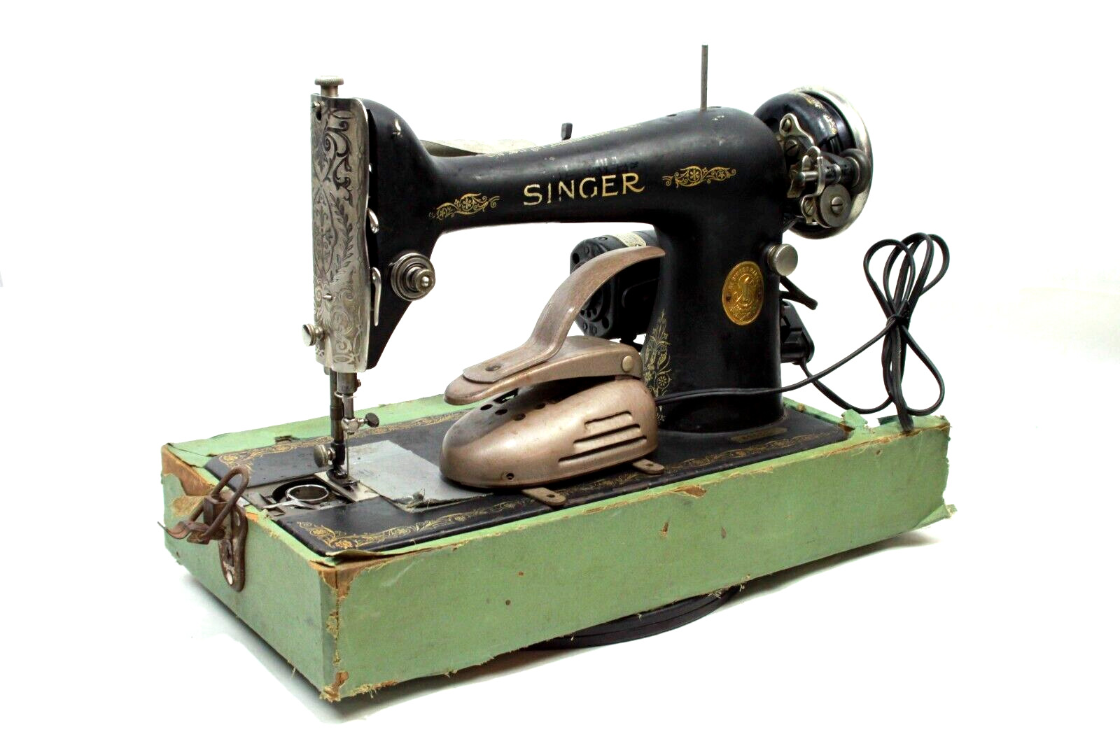 VINTAGE 1926 SINGER ELECTRIC SEWING MACHINE For Parts As Is AB005202