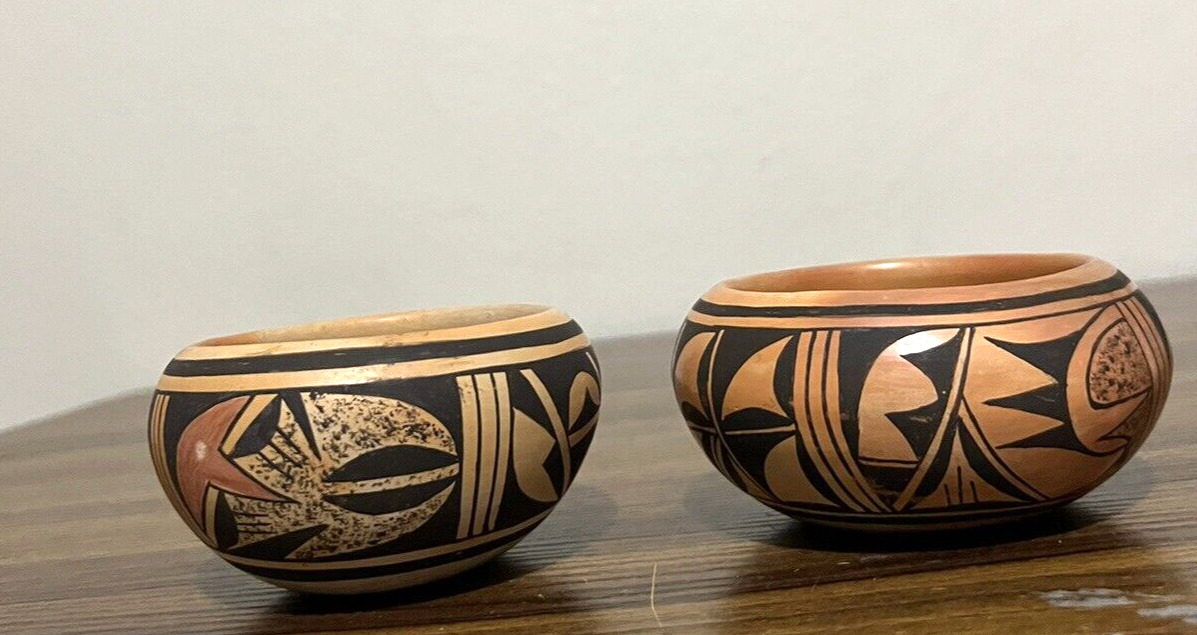 2 Vintage Hopi Pottery Polychrome small Bowl Dish signed