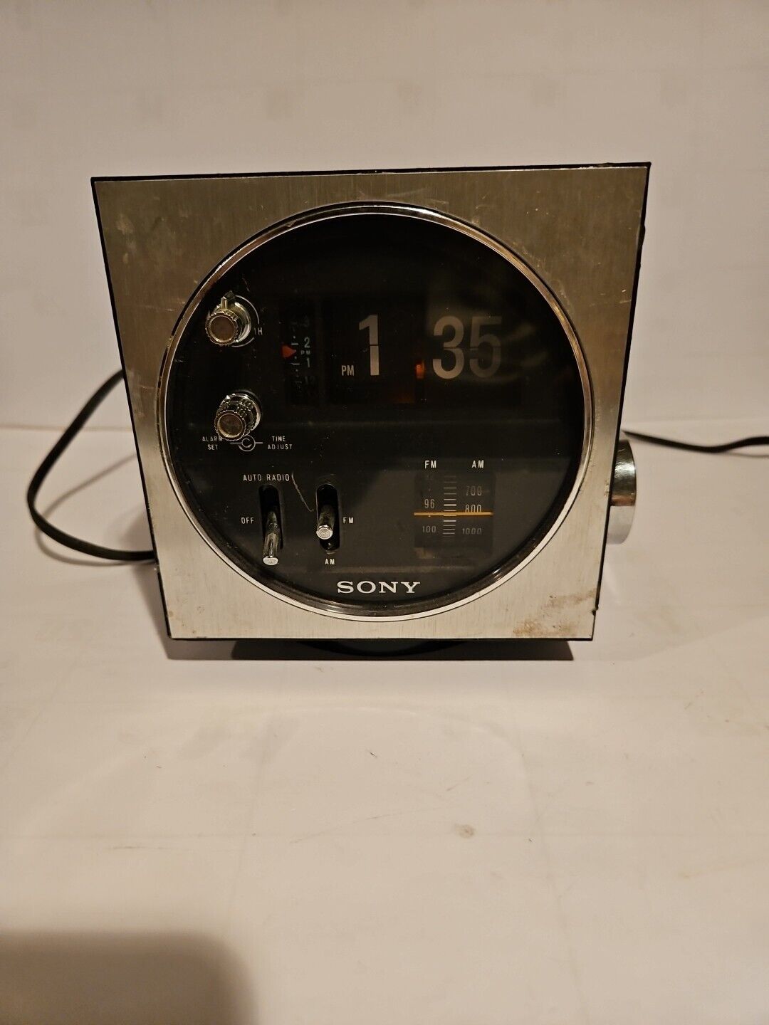 Sony TFM-C430W AM/FM Radio Alarm Clock Cube Working Tested