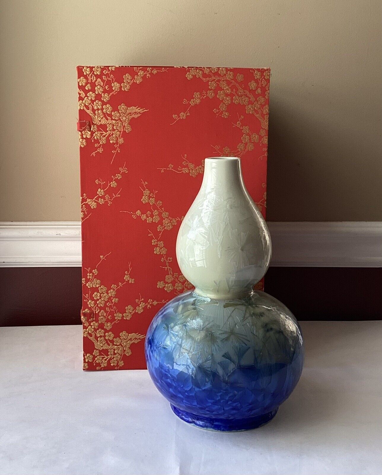 VTG Chinese Crystalline Glazed Porcelain Vase in Decorative Box, Unmarked, 11.5”