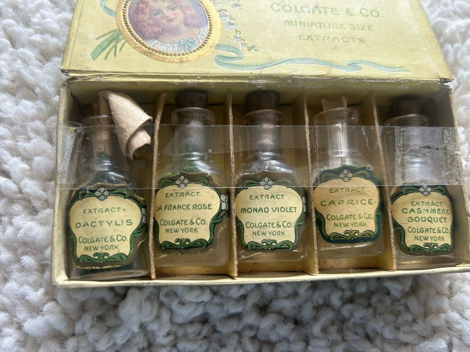Antique Colgate & Co Perfumes Miniature size Extracts in Original Box