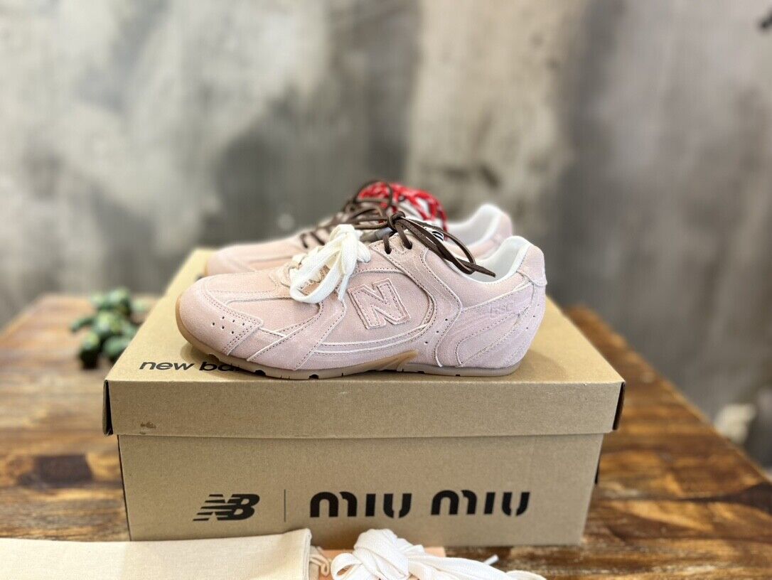 new Miumiu minimalist casual shoes with thick soles and small pink shoes