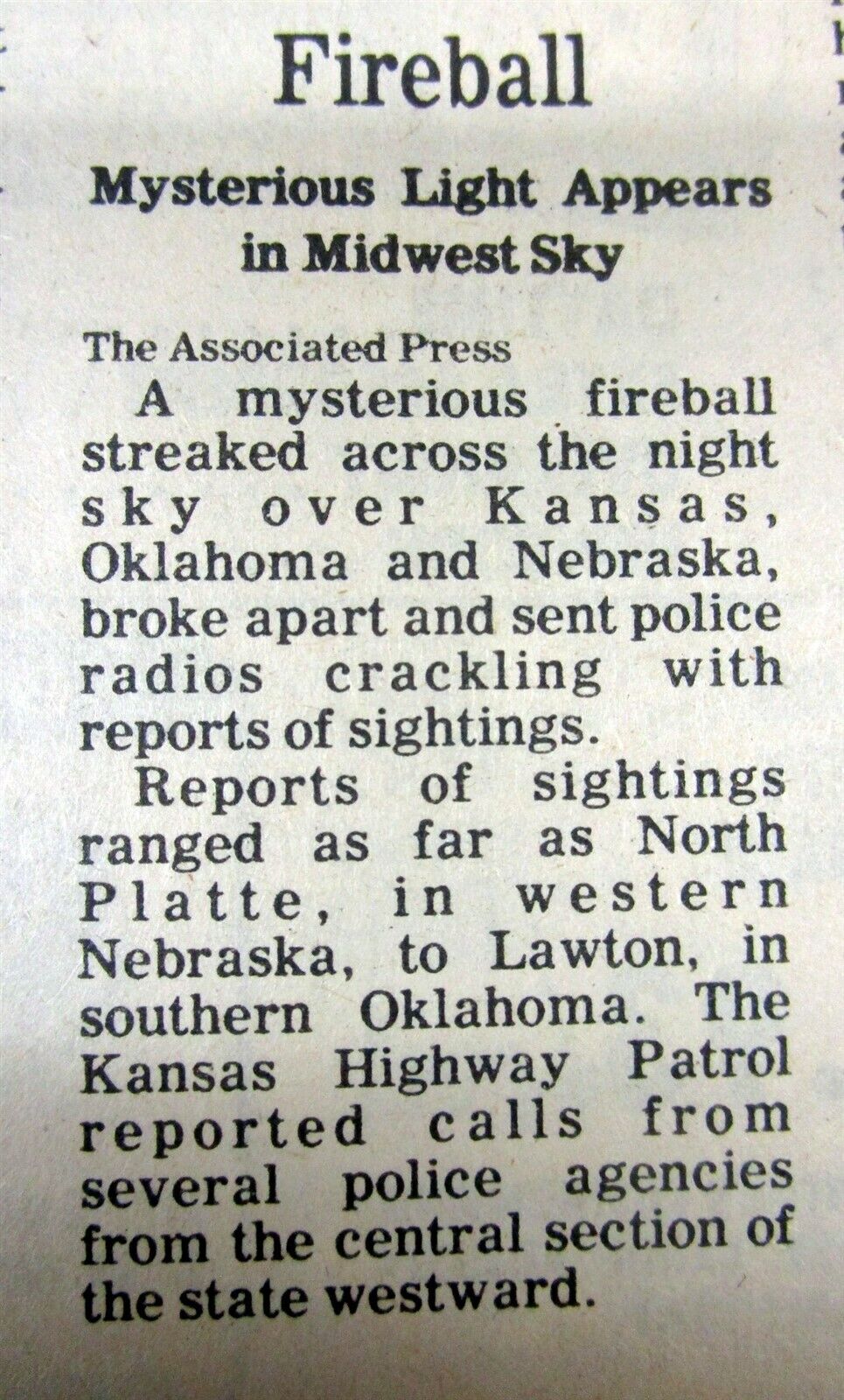 1980 newspaper UFO / Flying saucer/ Fireball seen over KANSAS Oklahoma NEBRASKA