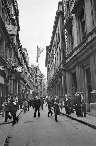 City Traders In Throgmorton Street, London 1945 Old Photo
