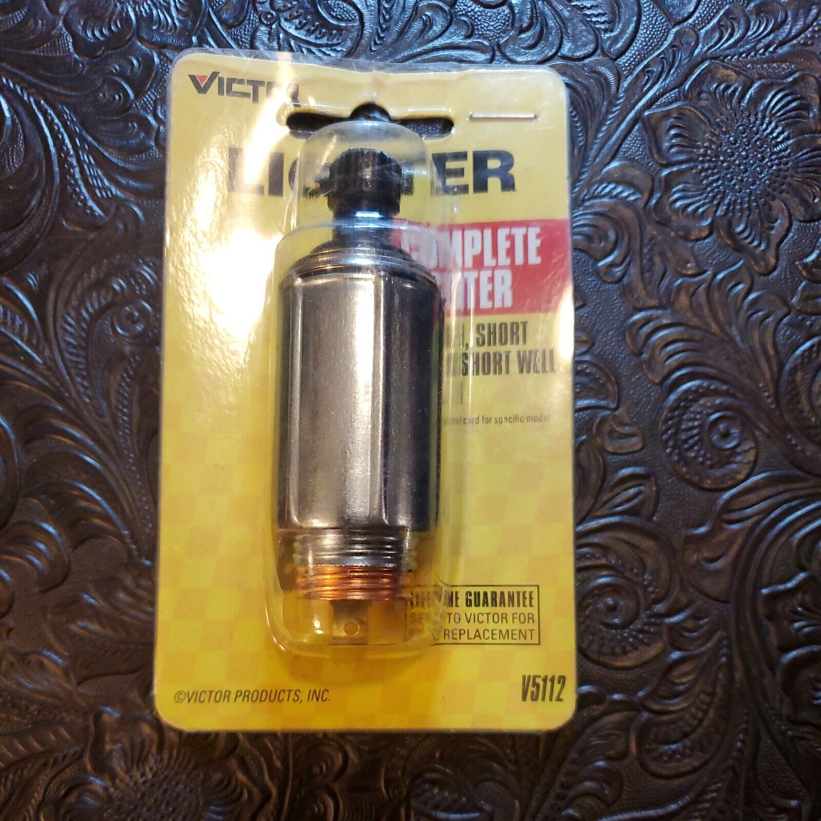 Victor Complete Lighter for GM Short Knob Short Well Design 05112-8 Cigarette