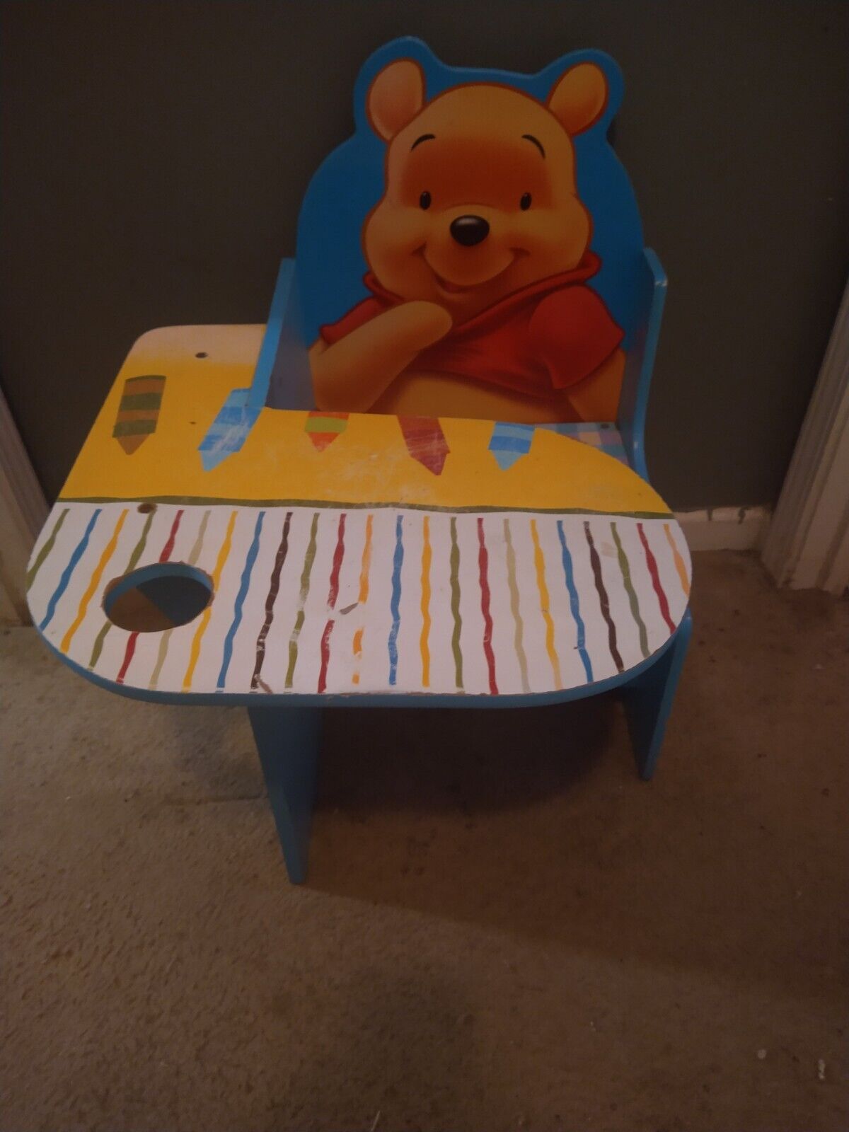 Classic Winnie the pooh desk and chair Rare Collectable Decor Furniture 