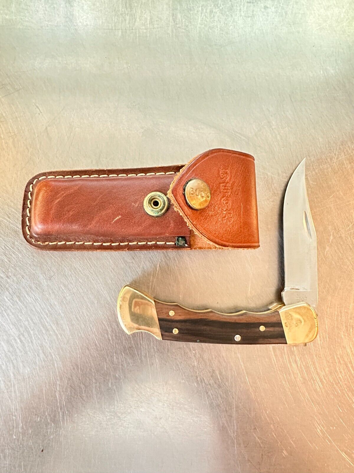 Vintage 4 Dot 1980's Buck 110 Early Fingergroove Folding Hunter Lockback Knife