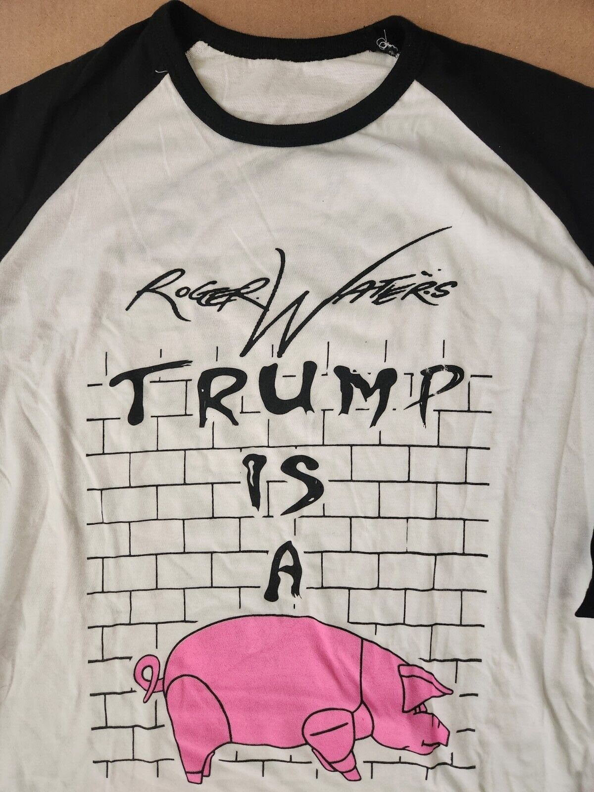 DONALD 666 TRUMP IS A PIG * ROGER WATERS 2017 SHIRT US AND THEM TOUR PINK FLOYD