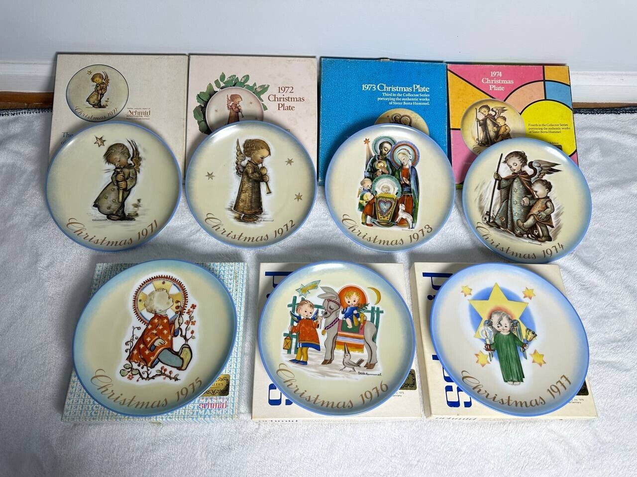 Schmid Christmas Plates 1971-1977 Complete Set Lot of 7, Nativity Plate with Box