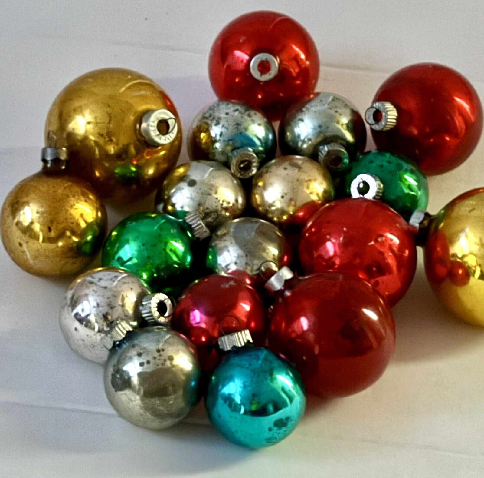 18 Vintage Christmas Ball Ornaments Mercury Made in US of A Old Shiny Bright