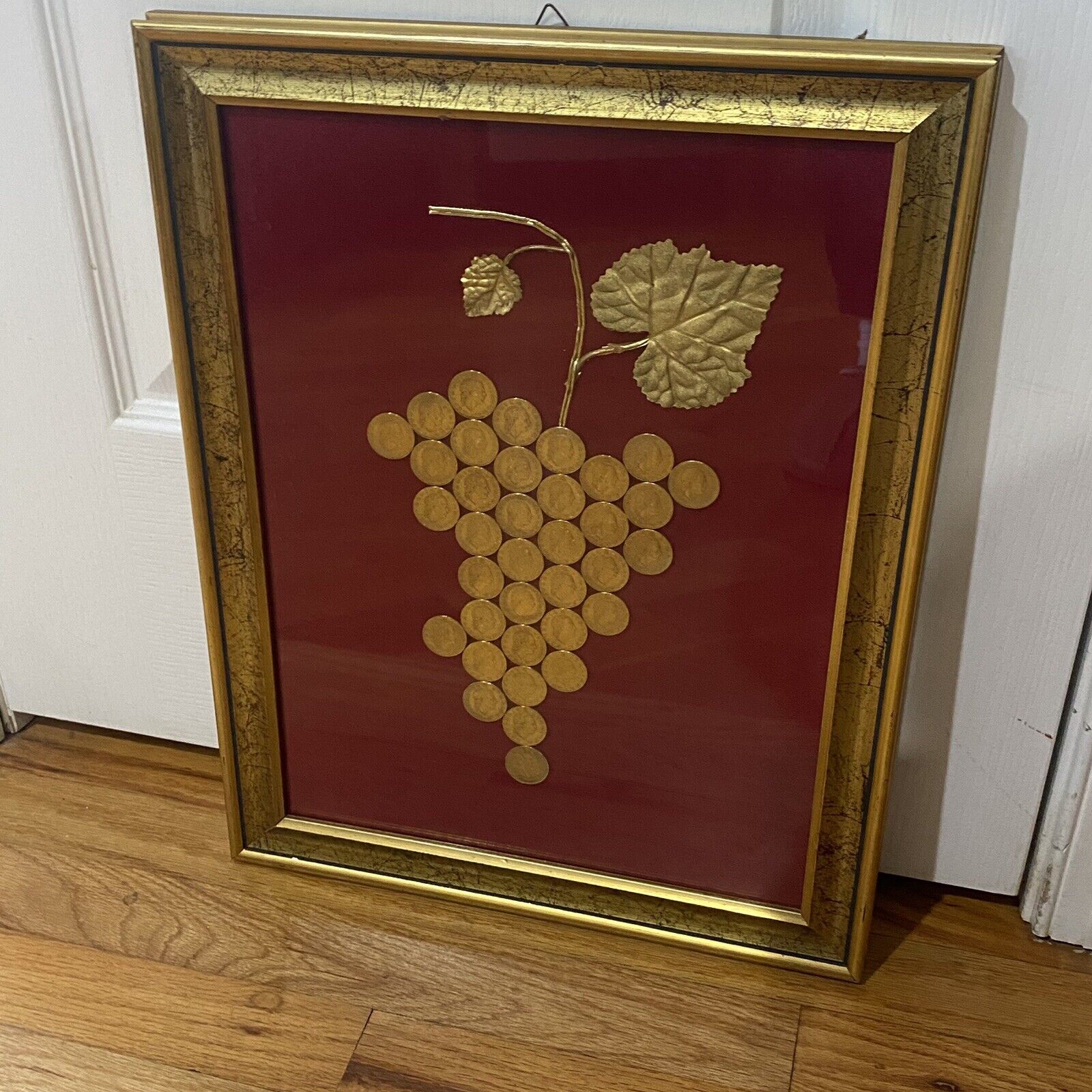 Vintage Italian 200 Lire Grape Cluster Art Wine Vinter