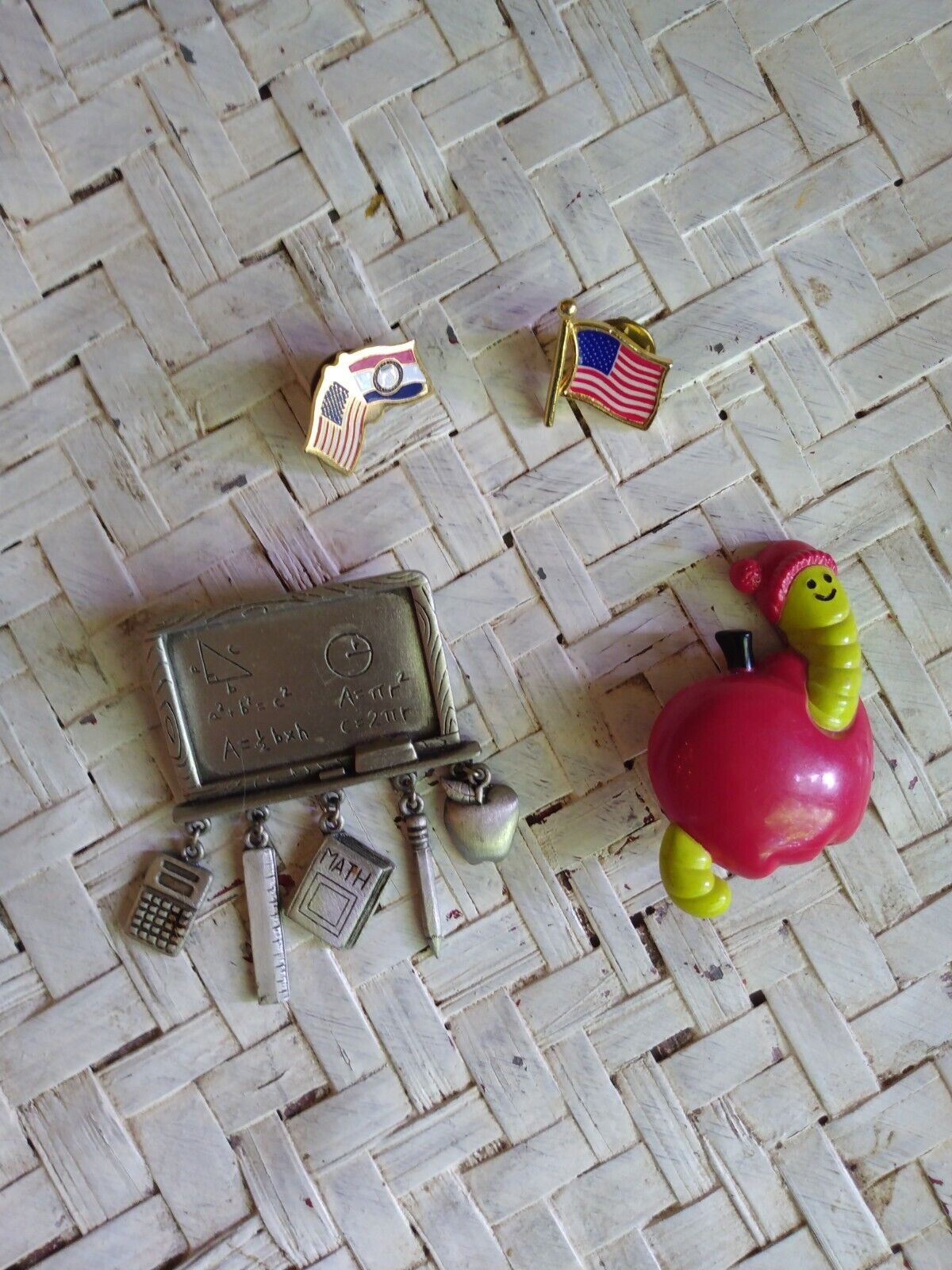 Vintage Hallmark Teacher Patriots USA MISSOURI Label Pins Lot Collectable Gifts