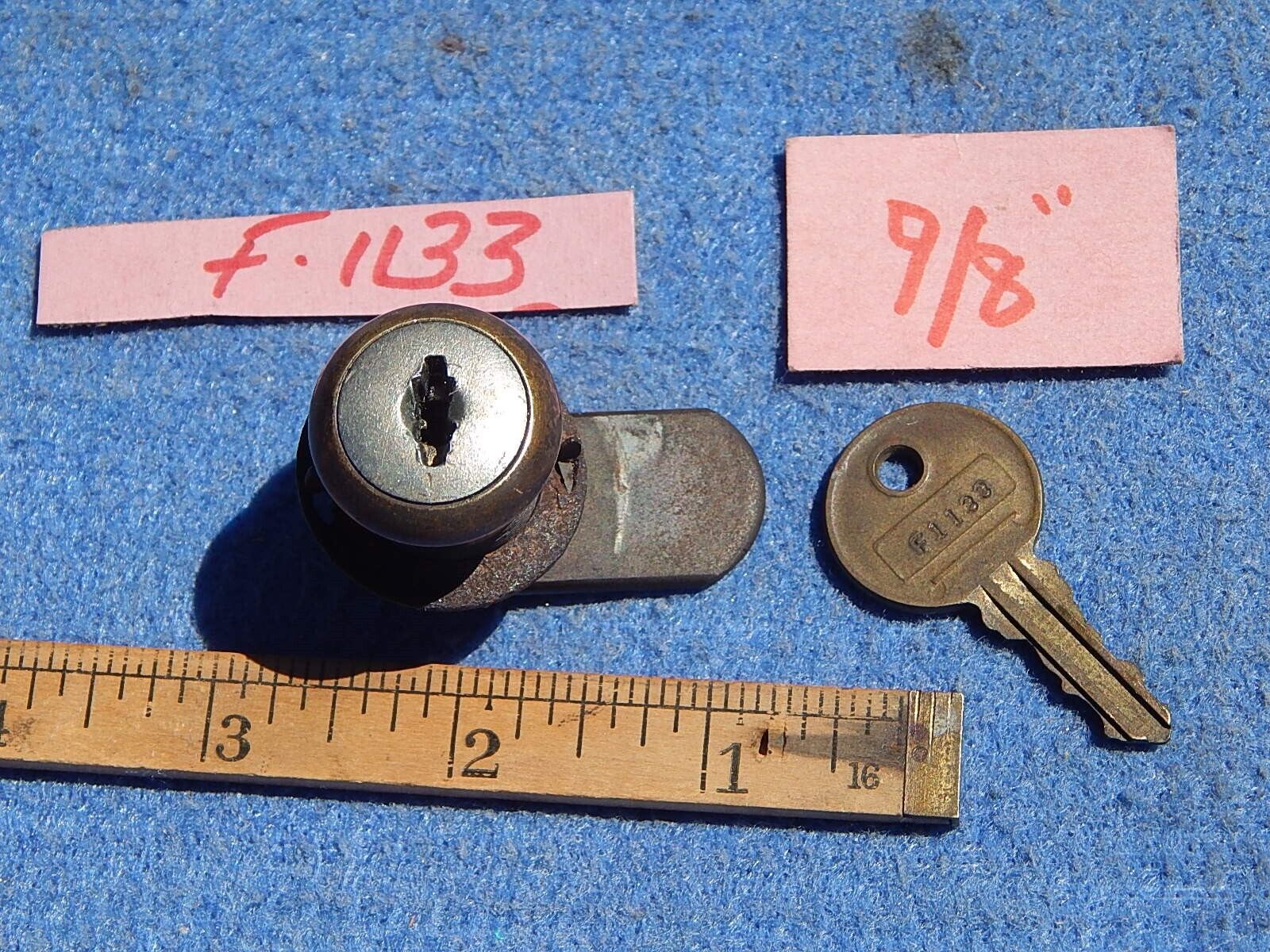 1937-1939 Wurlitzer Cabinet Lock 9/8 inch - Chicago Duo lock with key F 1133