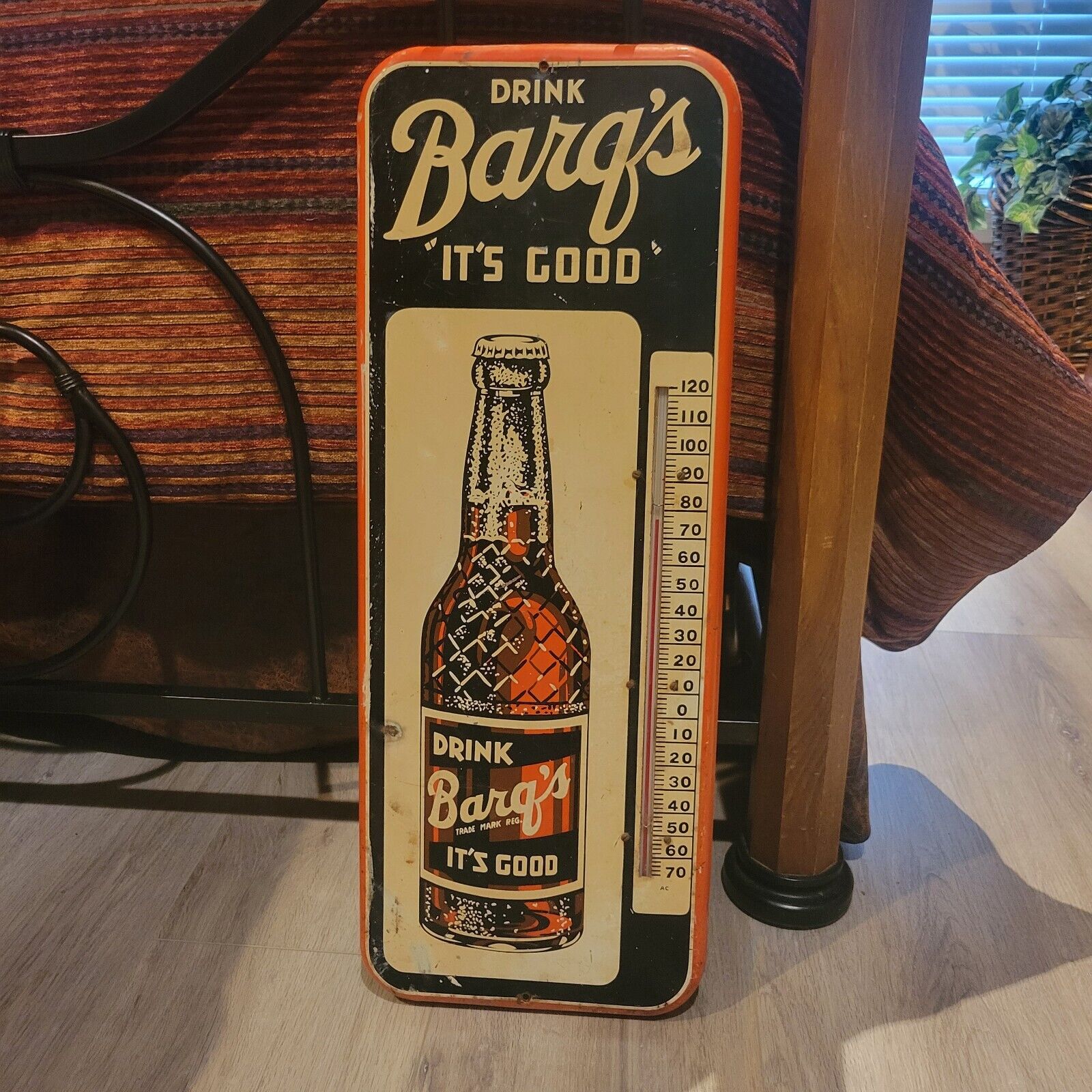 VINTAGE ADVERTISING BARQ\'S ROOT BEER  SODA   TIN STORE THERMOMETER  D-262
