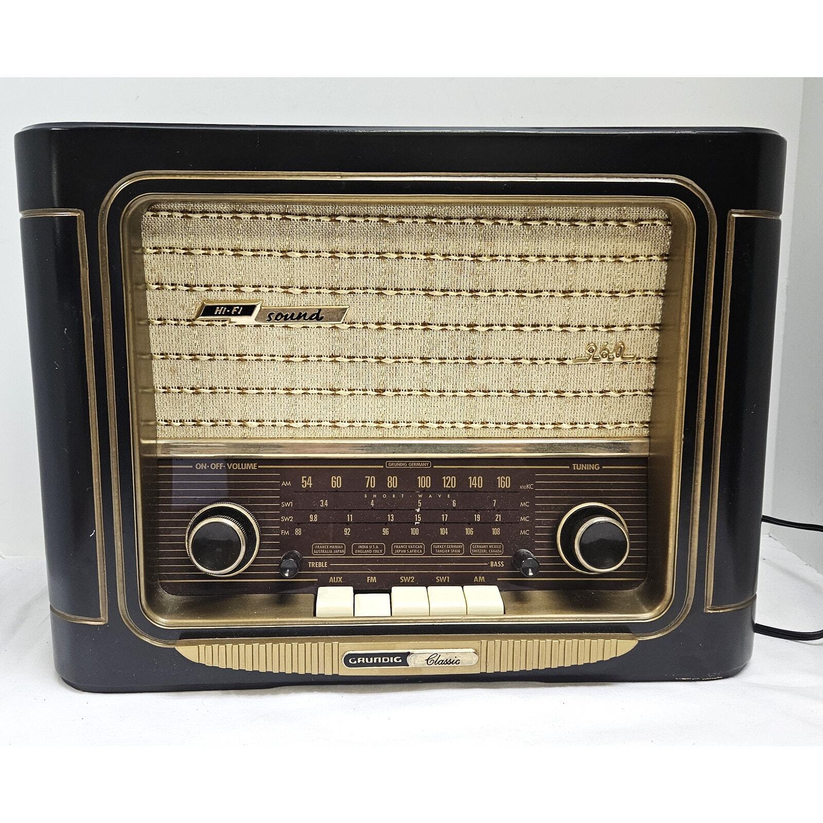 Working Grundig Classic Radio Model 960 HI-FI AM/FM 
